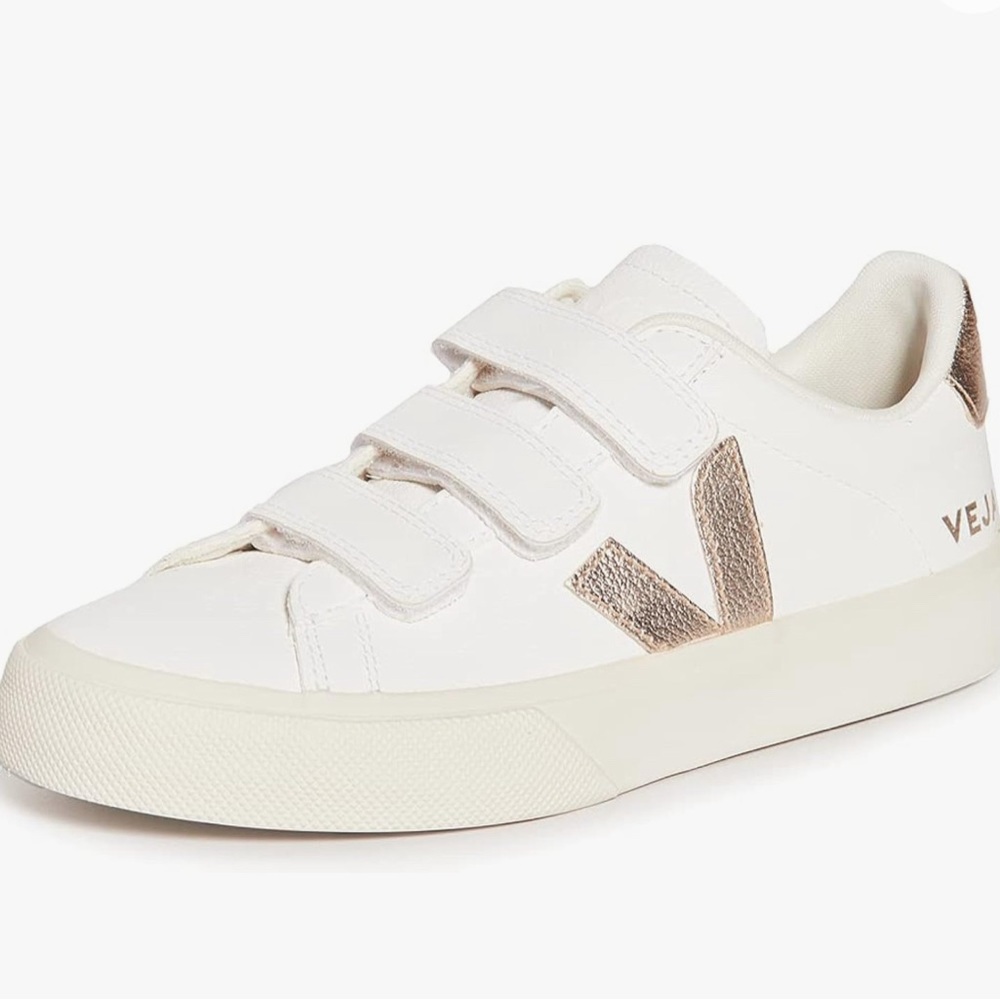 Veja Women's Recife Logo Sneakers